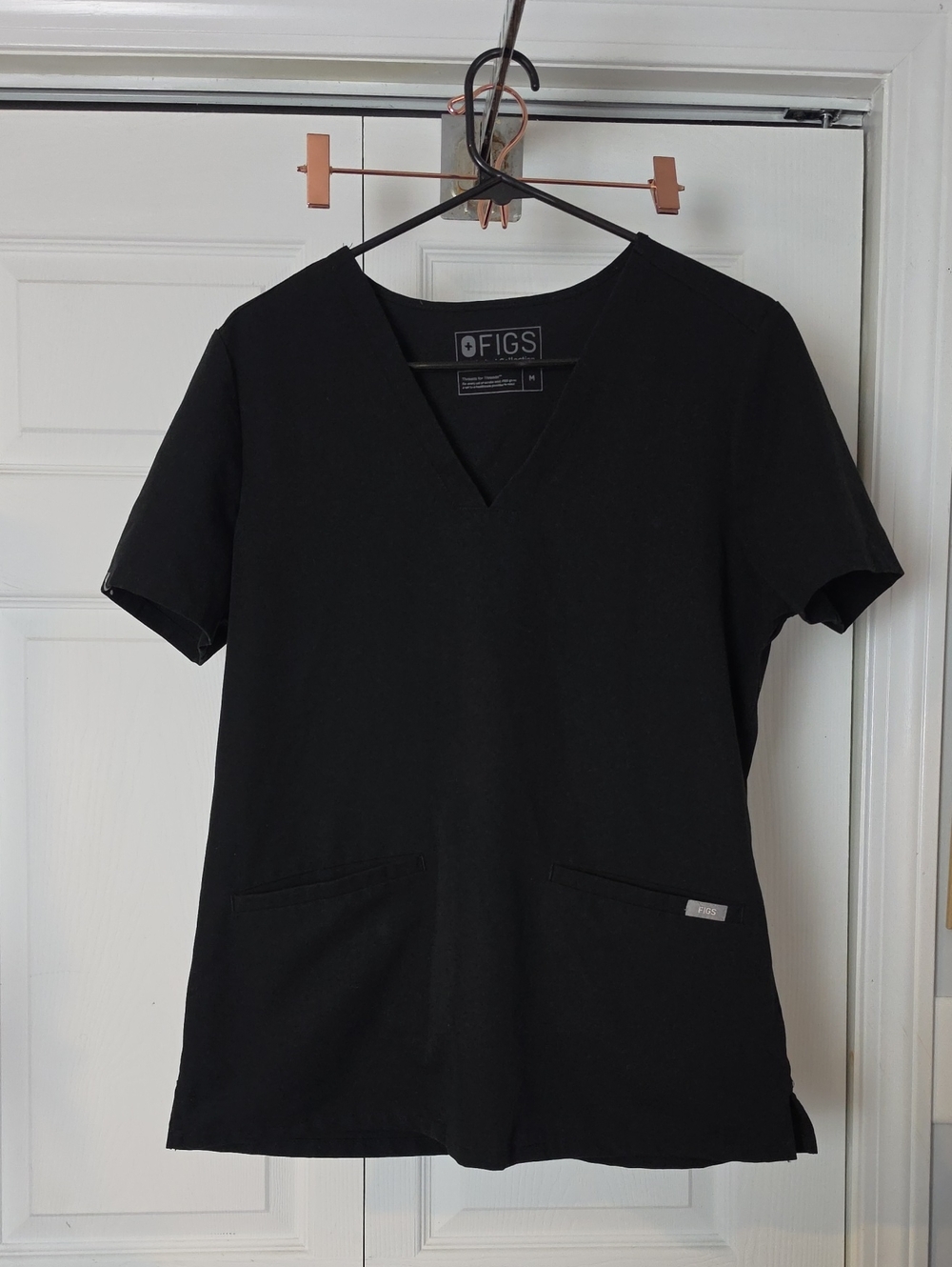 Figs Women's Black V-Neck Short Sleeve Scrub Top